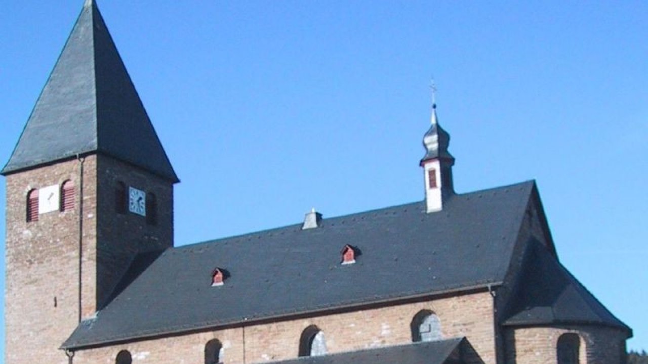 Der Abschluss der aufgeführten Wortgottesdienste findet in der Pfarrkirche Helden statt. von privat