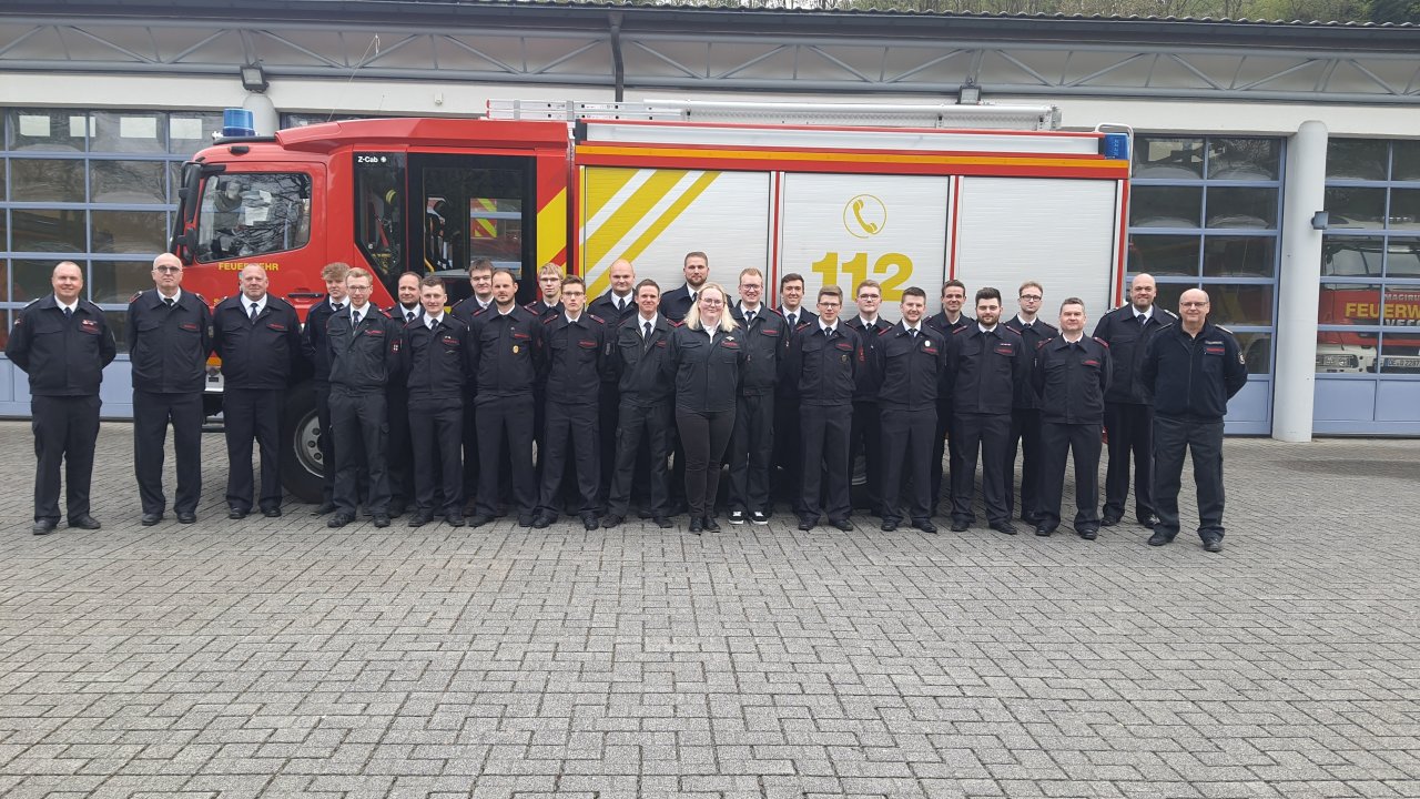 Gruppenfoto der Lehrgangsteilnehmer. von Feuerwehr Drolshagen