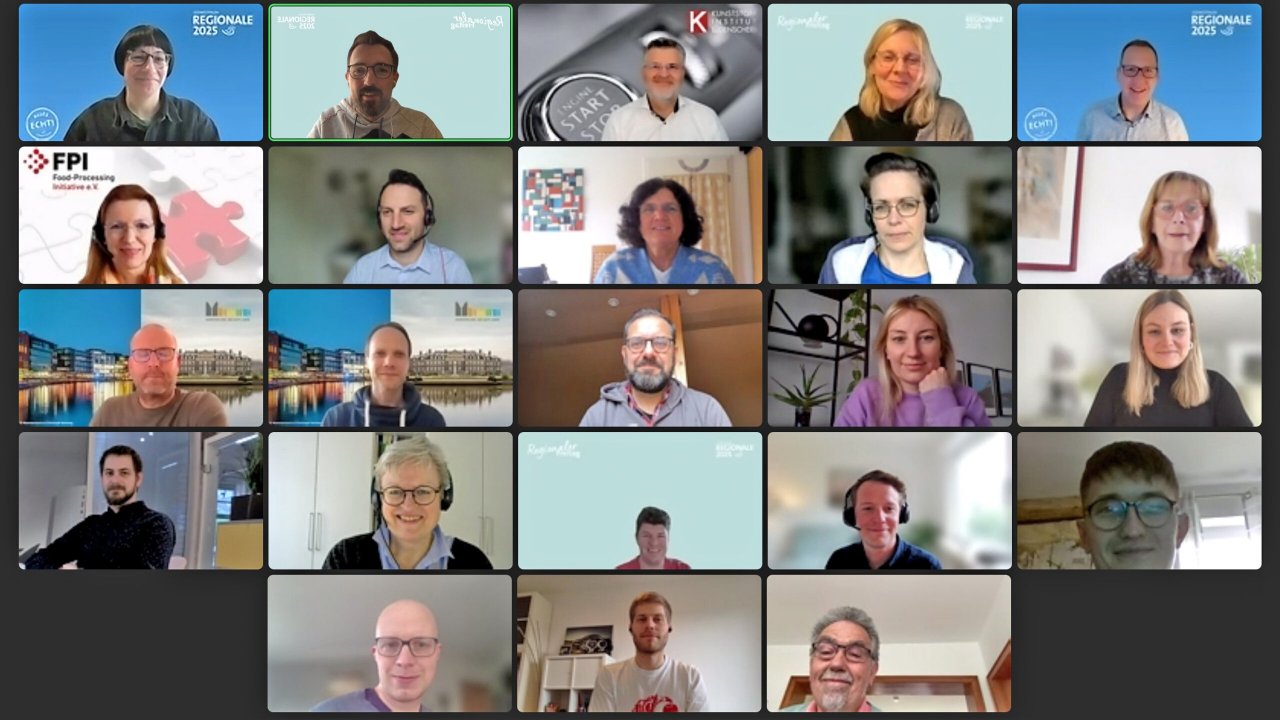 Als Experten gaben Beate Kolkmann von der Food-Processing Initiative aus Ostwestfalen und Stefan Schmidt, der Geschäftsführer des Kunststoff-Instituts Lüdenscheid, Einblick in ihre Projekte. von Stephan Müller, Südwestfalen Agentur GmbH