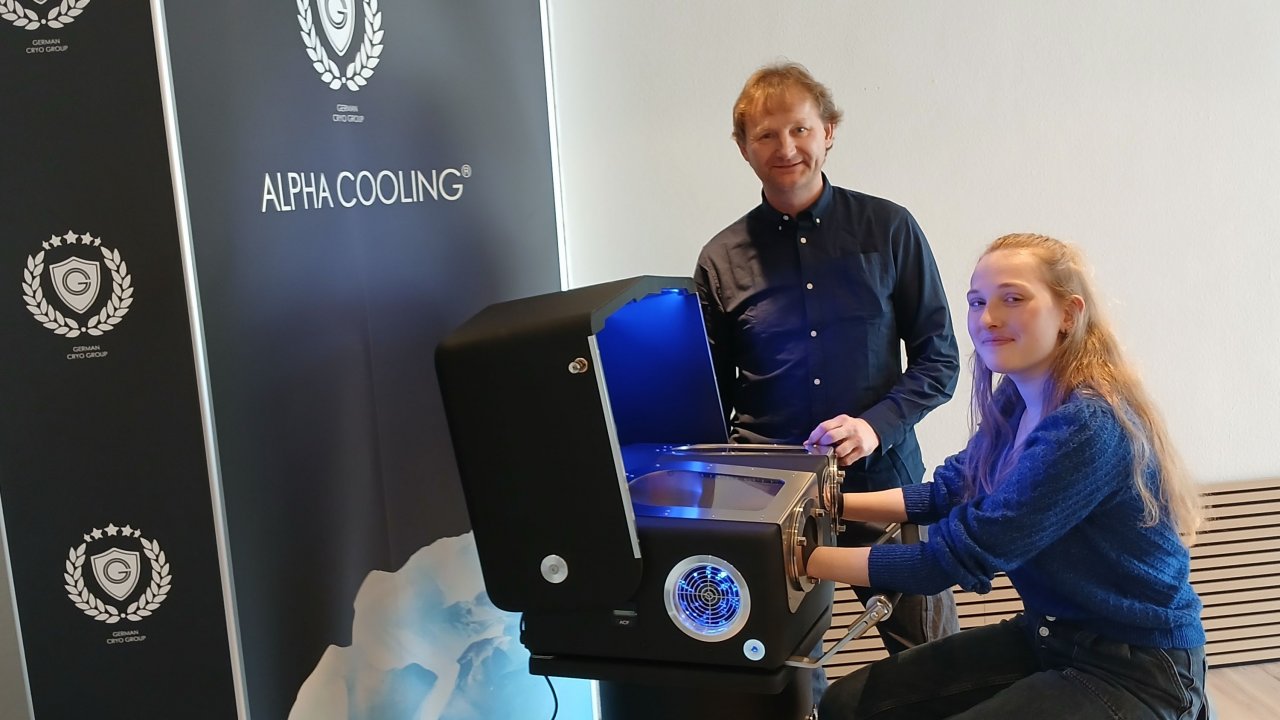 Dirk Schneider bietet innovative Kälteanwendung Alpha Cooling an
