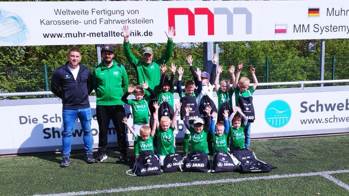 Kleine Fußballer erleben sportlichen Aktionstag beim FC Altenhof