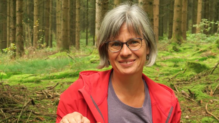 Gudrun Hieber, Kräuterpädagogin und Facherzieherin für Natur- und Waldpädagogik