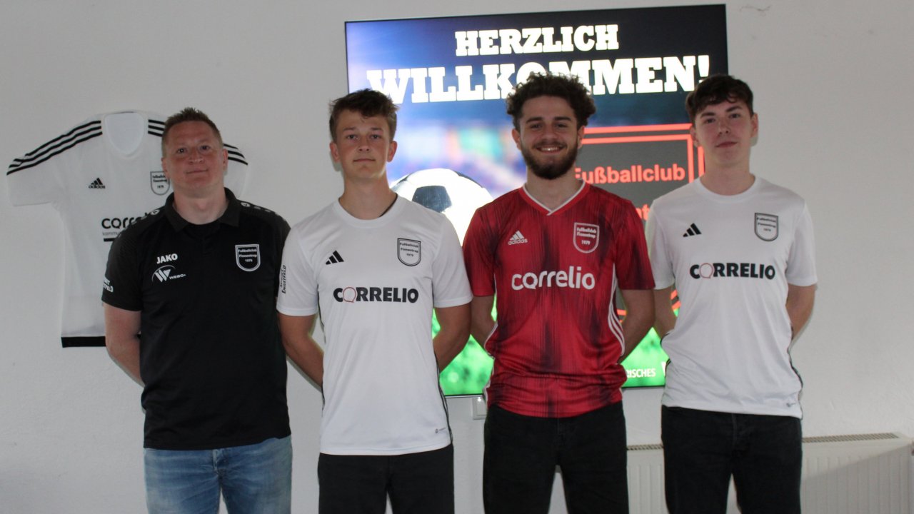 Von links: Trainer Gregory Zoran, Max Krichhoff, Gentian Seljemanin und Nils Müller. von privat