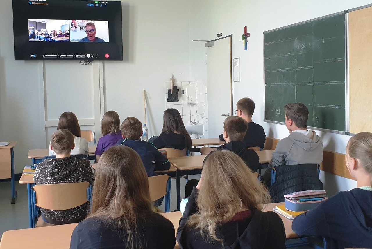 Per Videokonferenz stellte Jörg Prüfer den Schülern das Projekt vor. von privat