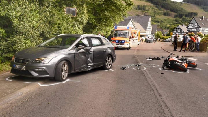 Ein Verkehrsunfall ereignete sich am Samstag, 8. Juni, auf der B 236 in Saalhausen ereignet.
