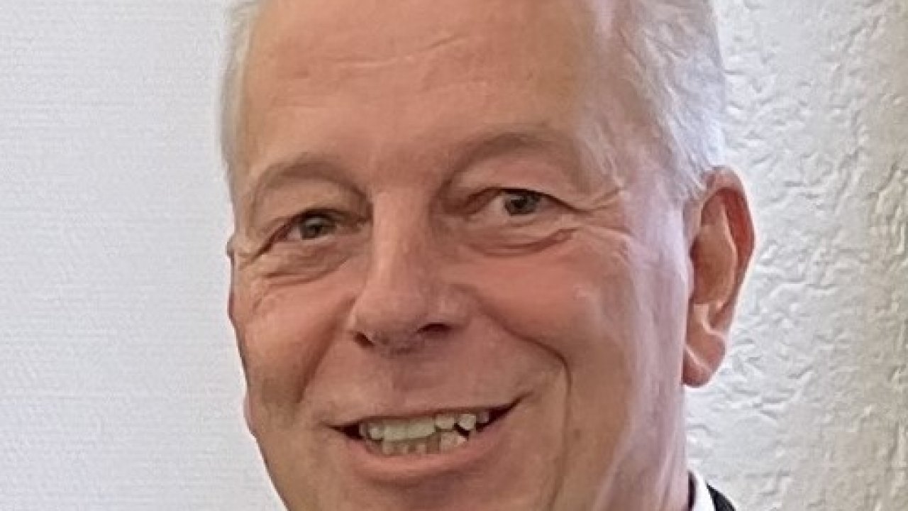 Carsten Graumann wird als Baudezernent bei der Stadt Attendorn verabschiedet. von privat