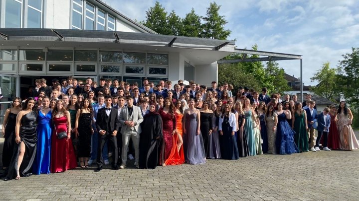 147 Schülerinnen und Schüler der Sekundarschule Olpe-Drolshagen feierten ihren Abschluss.