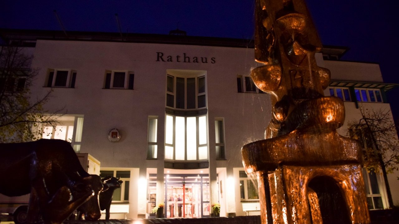 Die Gemeinde Wenden gibt Neuigkeiten aus dem Rathaus bekannt.