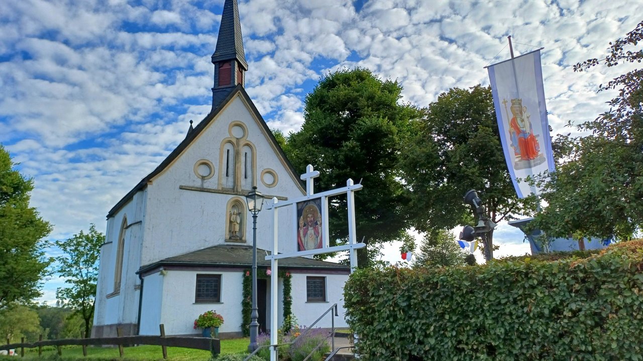 In der Kapelle in Sendschotten findet eine Marienandacht in Dräulzer Platt statt. von privat