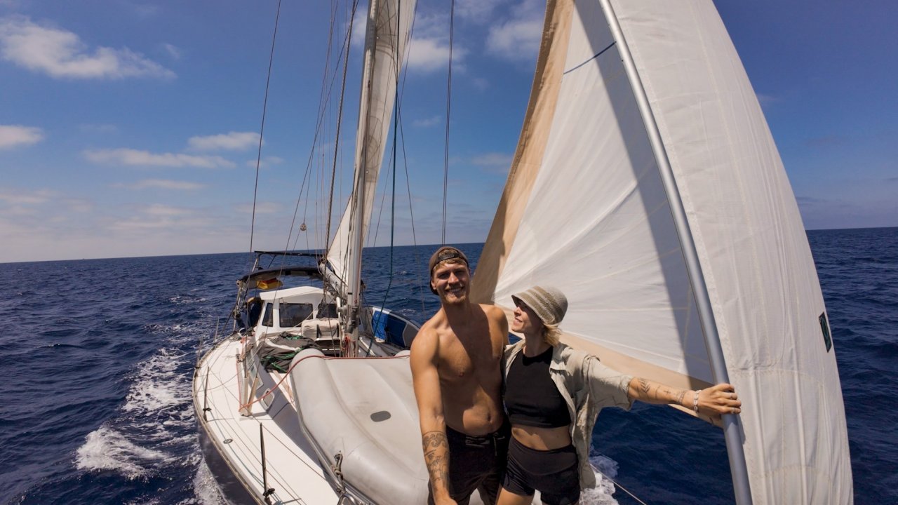 Annika und Eric aus Wenden leben seit mehr als einem Jahr auf ihrem Segelboot „Karl“. Der letzte Törn führte von Ibiza nach Mallorca. von privat