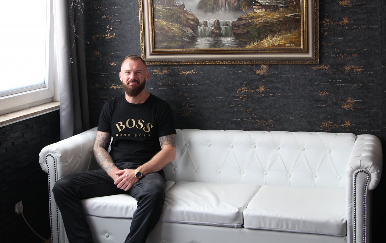 Dennis Kujawa ist Gründungs- und Vorstandsmitglied des Cannabis Social Clubs HanseBuds Attendorn. von Jana Becker