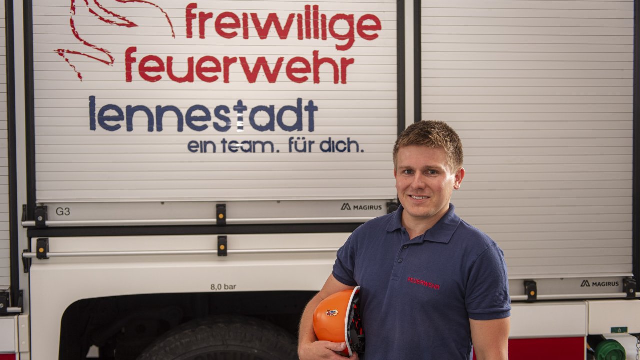 David Bremerich ist ehrenamtlicher Stadtjugendfeuerwehrwart in Lennestadt. von Nils Dinkel