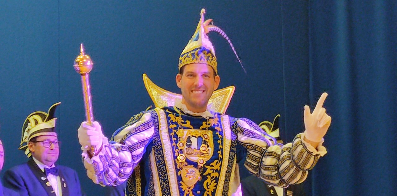 Mario I. Eckel ist neuer Prinz der KG Klein Elka in Elspe. von Marita Sapp