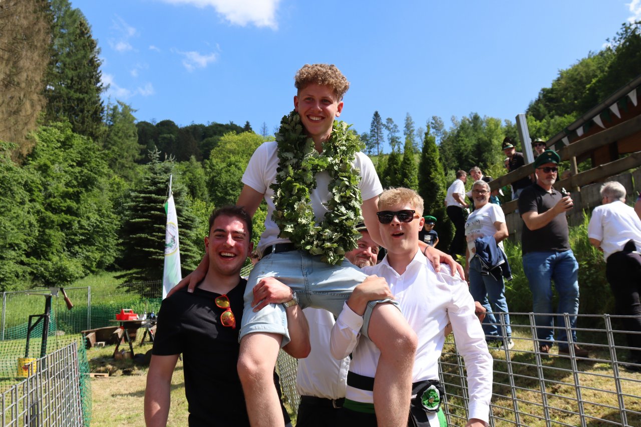 Impressionen vom Schützenfest Lichtringhausen 2024. von Mona Pospischil