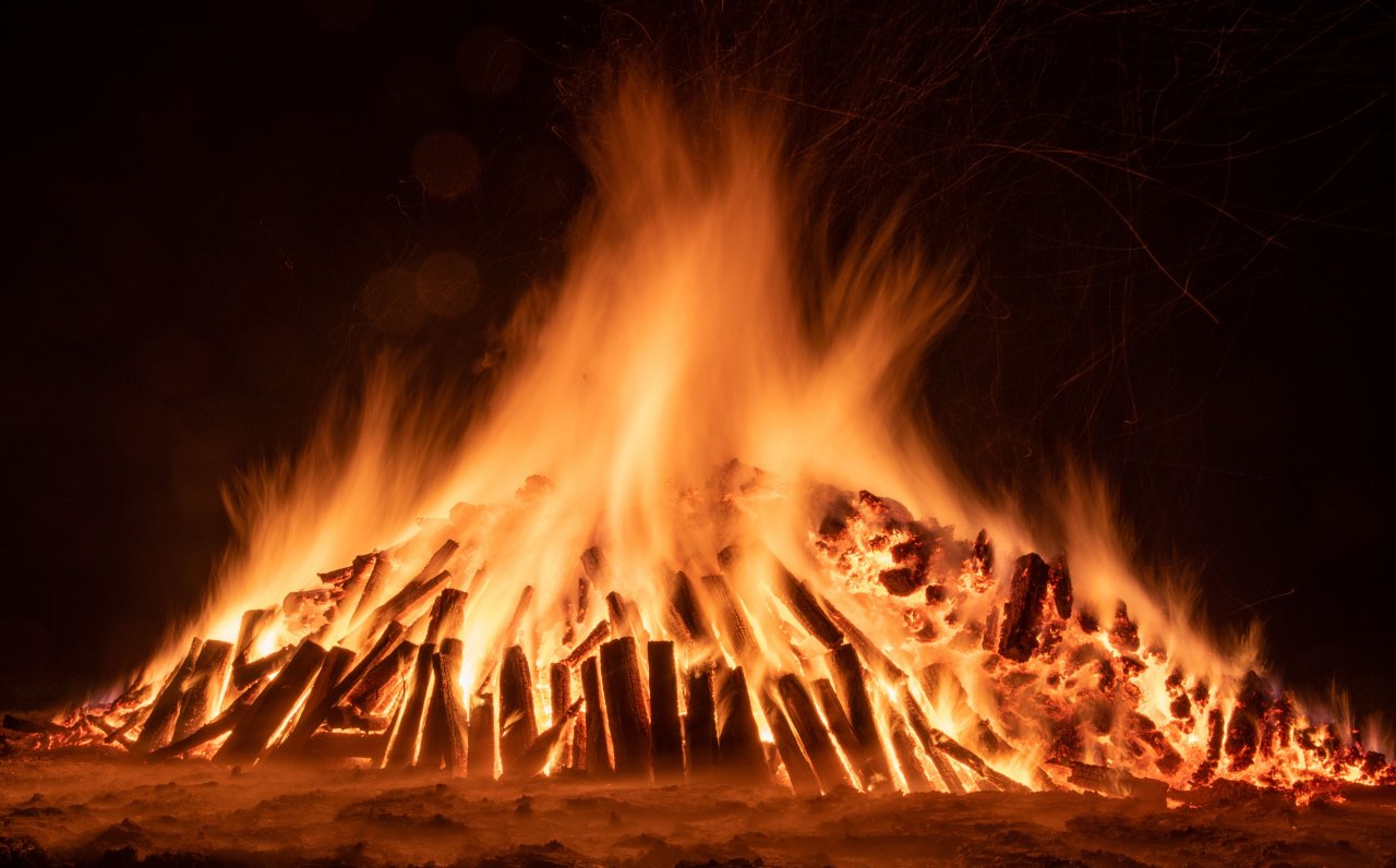 Osterfeuer von Nils Dinkel