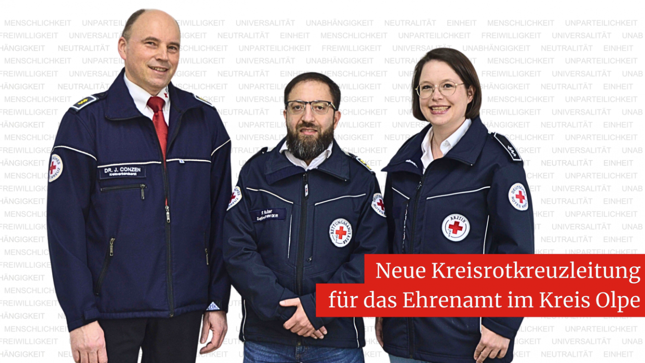 Das neue Team der Kreisrotkreuzleitung (v.l.): Dr. Jörg Conzen (Kreisverbandsarzt), Fabian Reuber (Kreisrotkreuzleiter) und Dr. Daniela Wirmer (stellv. Kreisverbandsärztin). von DRK-Kreisverband Olpe