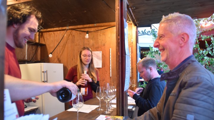 Probieren, geht über Studieren beim Attendorner Weinfest.