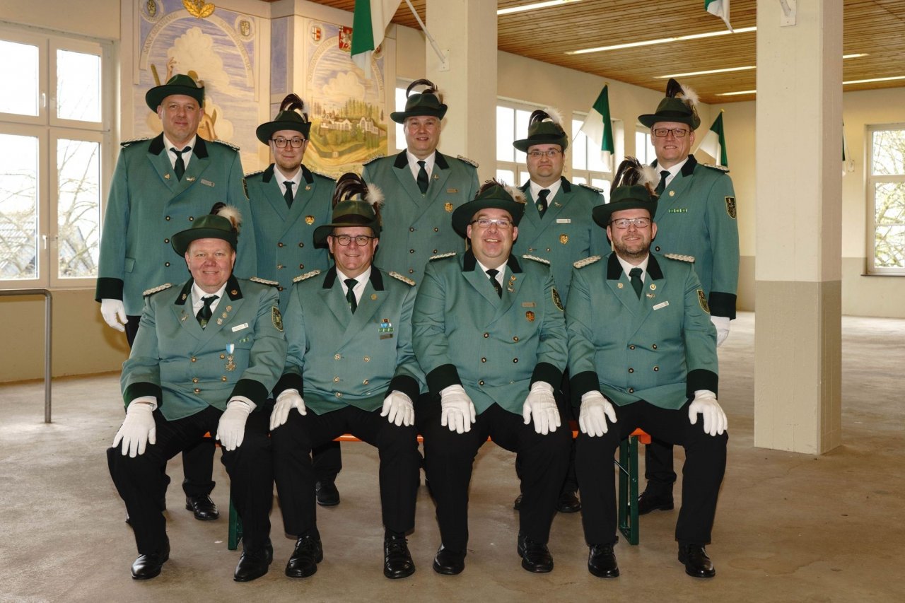 Gruppenfoto des Kreisvorstands beim 100-jährigen Jubiläum des Kreisschützenbundes auf dem Ümmerich. von privat