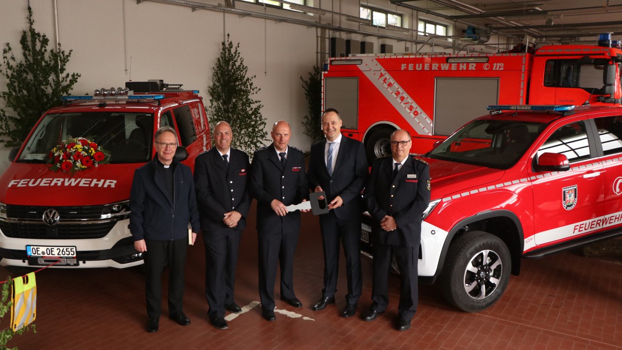 Feierlicher Floriansgottesdienst mit Fahrzeugübergabe in Olpe