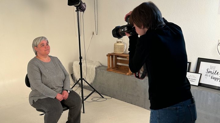 E-Passbilder aus Fotostudios sind individueller, als die, die in den Behörden gefertigt werden.