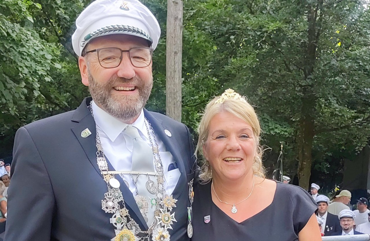 Das neue Kaiserpaar in Würdinghausen: Matthias und Andrea Neuhaus von Steffi Jung