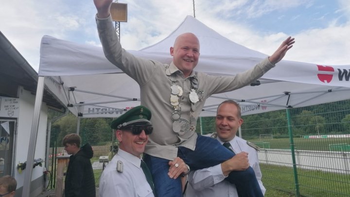 Impressionen vom Vogelschießen in Lenhausen 2025.