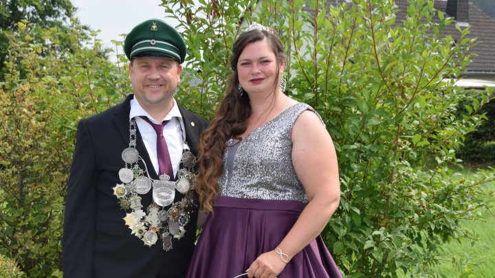 Schützenkönig Frank Forst mit Patricia Schlüter.