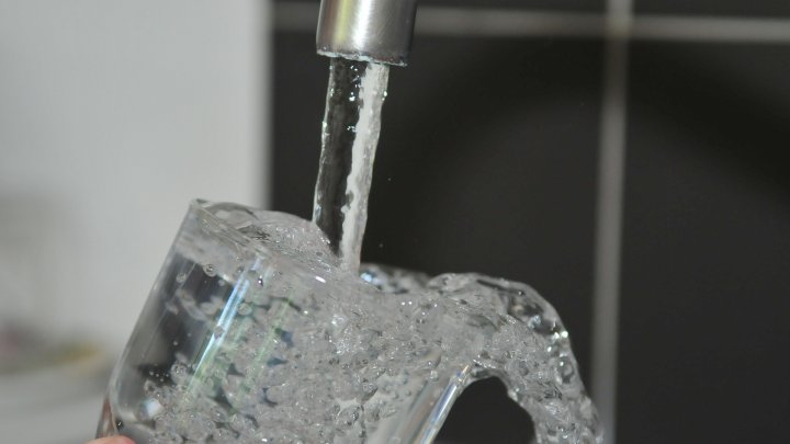 Symbolfoto Trinkwasser, Wasser