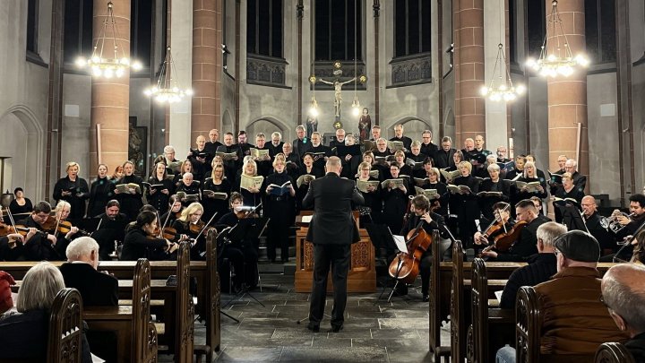 Der Kammerchor Olpe gestaltet am Sonntag, 25. Mai, den Gottesdienst in St. Johannes Baptist in...
