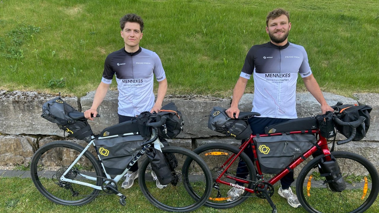 Von Marmecke bis nach Athen: Zwei Freunde starten Abenteuer auf dem Fahrrad