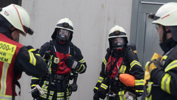 Beim Leistungsnachweis in Ennest standen für die Feuerwehrleute aus dem ganzen Kreis Olpe...