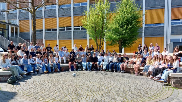 Im Rahmen eines Erasmus+-Projektes haben Schüler und Lehrkräfte eines Gymnasiums in...