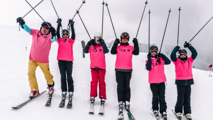 Die Sportvereine im Kreis Olpe zeigten wieder Flagge bei der Aktion „Pink gegen Rassismus“.