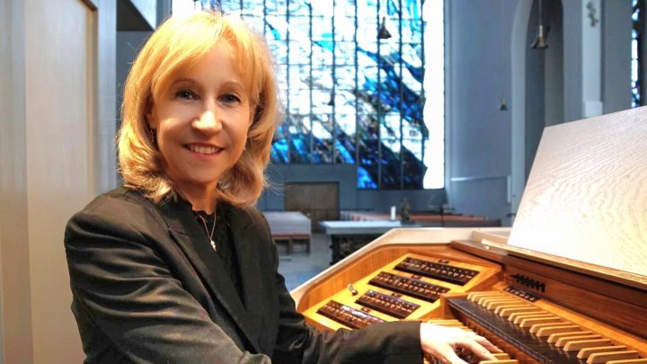 Helga Lange ist am 31. August in Grevenbrück zu hören.