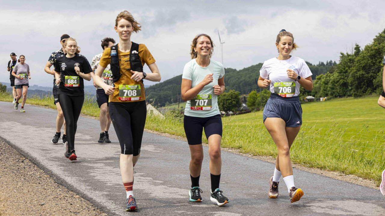 Trailrun: 340 Läufer meistern anspruchsvolle Strecke bei nassem Wetter