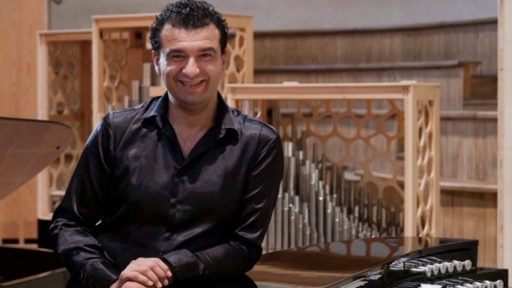 Beim ersten Konzert des Orgelsommers Südsauerland spielt der italienische Organist Paolo Oreni in...
