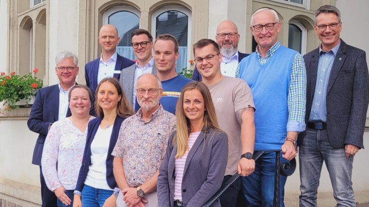 Erfolgreiches Treffen im Kirchhundemer Rathaus mit Vertretern aus Lennestadt, Finnentrop, Wenden,...