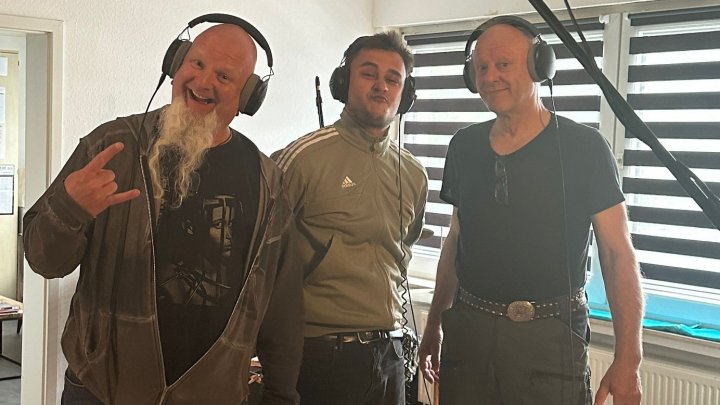 „Die Sprenger“ bei der Aufnahme im Tonstudio.