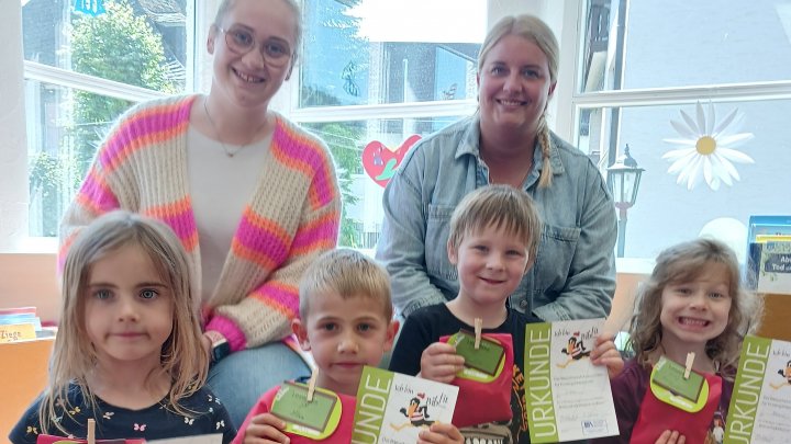 Urkunden und kleine Überraschungen gab es für die Vorschulkinder bei ihrem letzten...