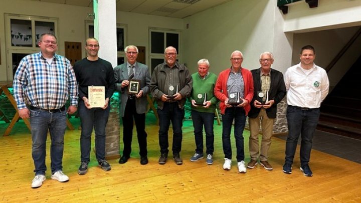 Torsten Hermes (Vorsitz Spielbetrieb), Timo Gräbener, Heinz Sternberg, Robert Kemper, Hubert...