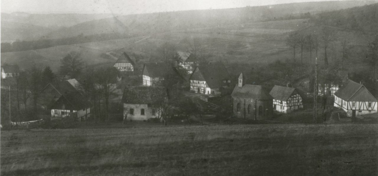 Ein historisches Foto vom alten Dahl. von Dorfarchiv Dahl