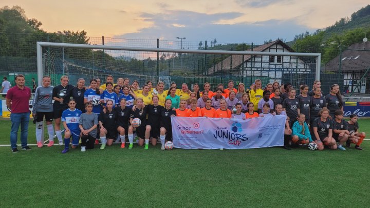 Erstmals fand in Kirchhundem der Allianz Juniors Cup für C-Juniorinnen statt.