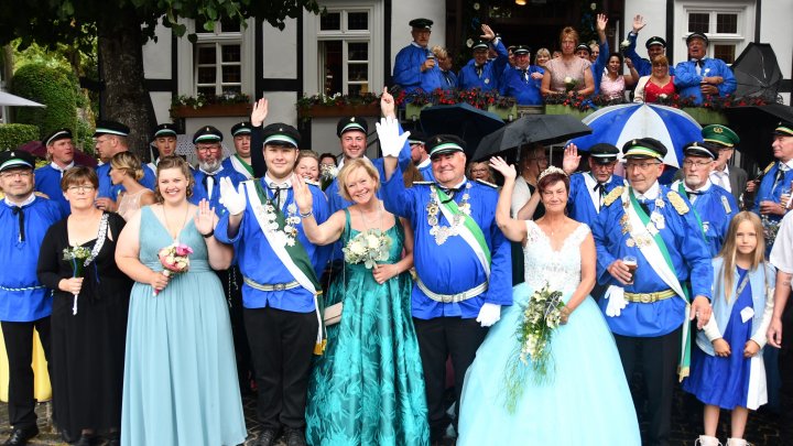 Jubiläumsfestzug 155 Jahre Schützenverein Oberhundem.