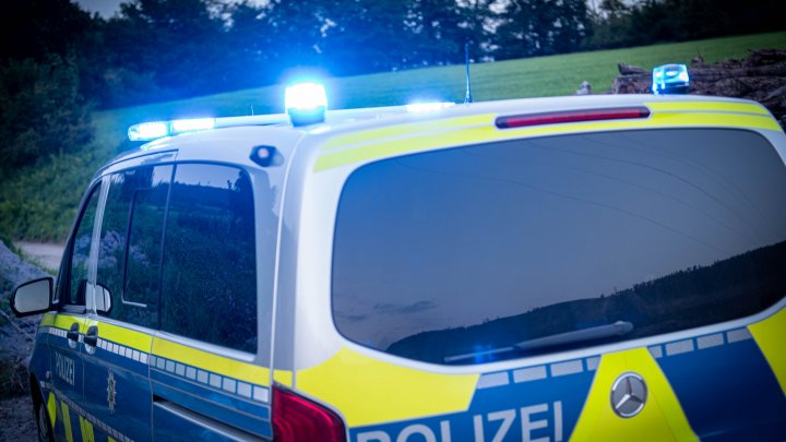 Symbolfoto für Polizei, Einsatz, Unfall, Blaulicht.