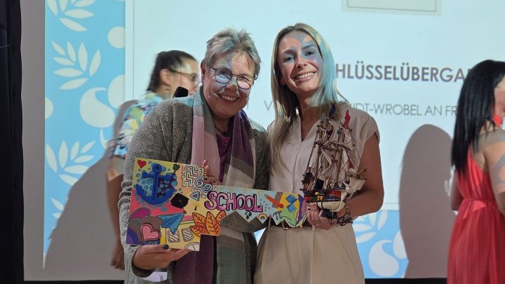 Die langjährige Schulleiterin der Hanseschule Marion Schmidt-Wrobel geht in den Ruhestand und hat...