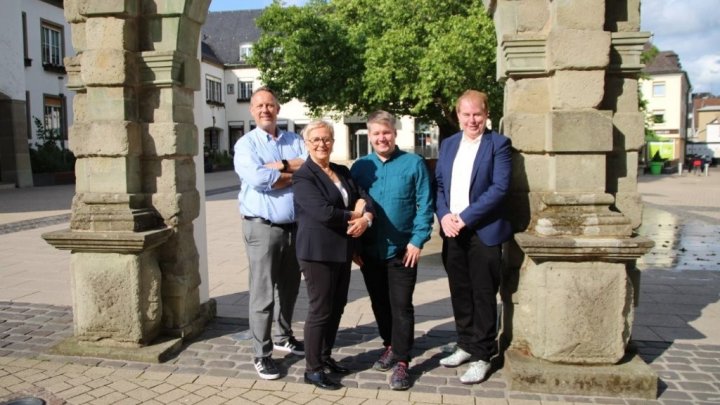 Der Vorstand der FDP Attendorn (v.l.): Ralf Warias, Claudia Berling, René Arens und Marius König.