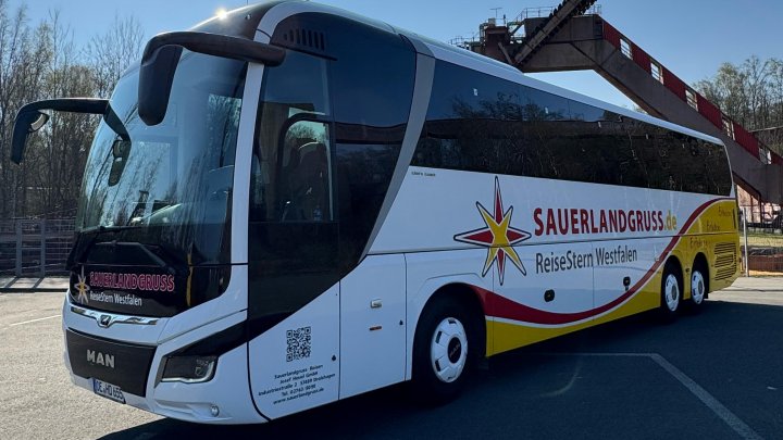 Sauerlandgruss Reisen verlost eine Tagesfahrt an die coolste Feuerwehrtruppe in der Region.