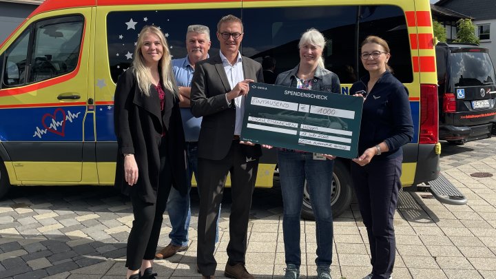Gemeinsam für den guten Zweck: Gedia übergibt die Spende aus der Stadtradeln-Aktion an den Verein...