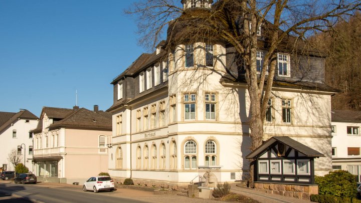 Das Rathaus der Gemeinde Kirchhundem.