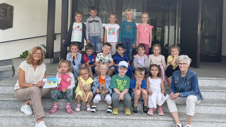 Die ehemaligen Kindergartenkinder freuen sich auf den Besuch im Panorama Park.